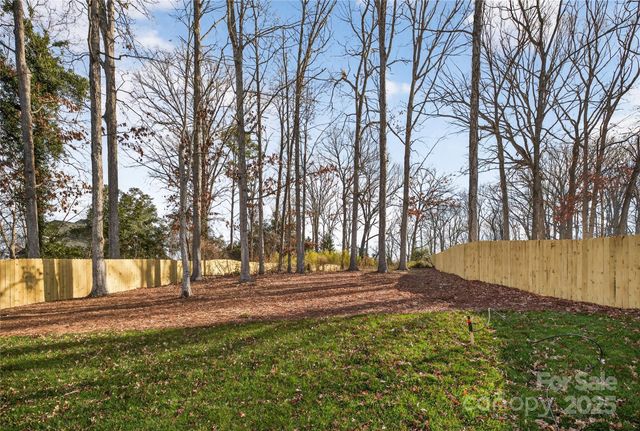 16315 Riverpointe Drive, Charlotte, NC 28278