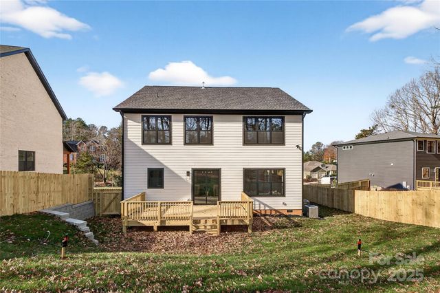 16315 Riverpointe Drive, Charlotte, NC 28278