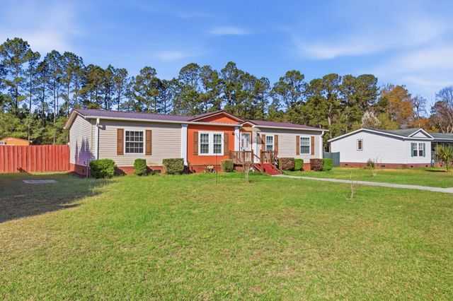 335 Bright Leaf Rd., Loris, SC 29569