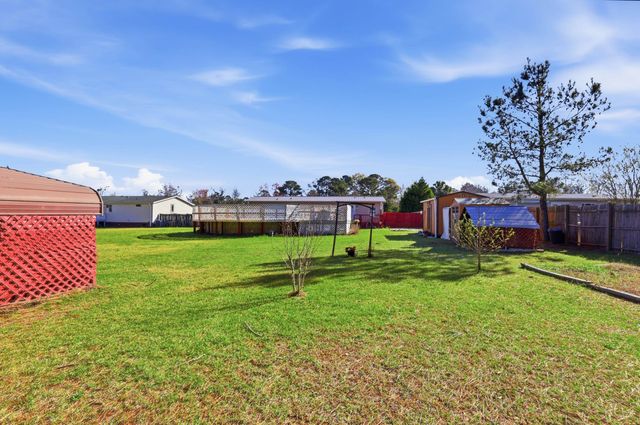 335 Bright Leaf Rd., Loris, SC 29569