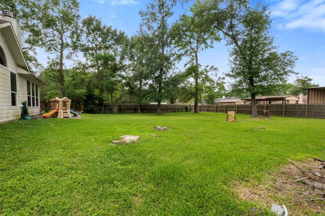 7222 Charred Pine Drive, Magnolia, TX 77354