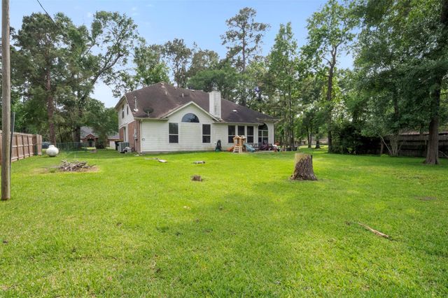 7222 Charred Pine Drive, Magnolia, TX 77354