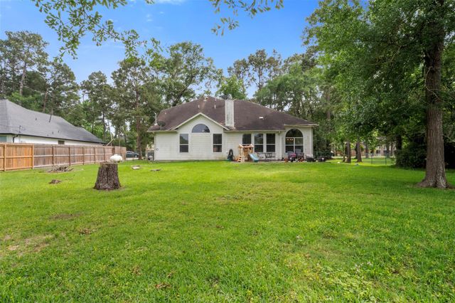 7222 Charred Pine Drive, Magnolia, TX 77354