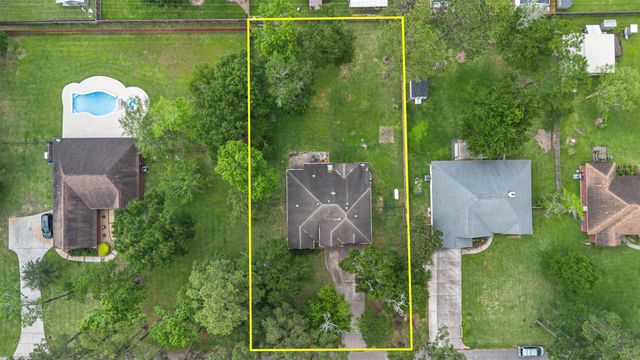 7222 Charred Pine Drive, Magnolia, TX 77354