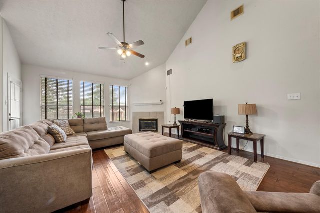 7222 Charred Pine Drive, Magnolia, TX 77354
