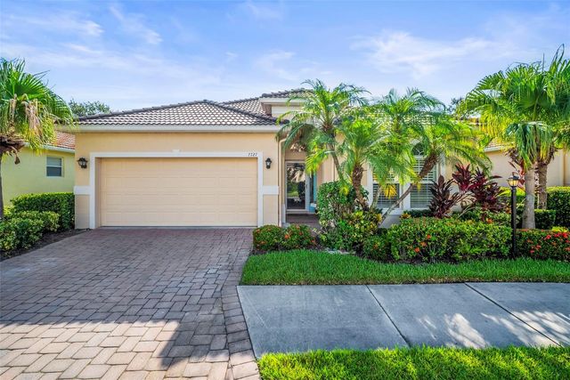 7727 33RD STREET E, Sarasota, FL 34243