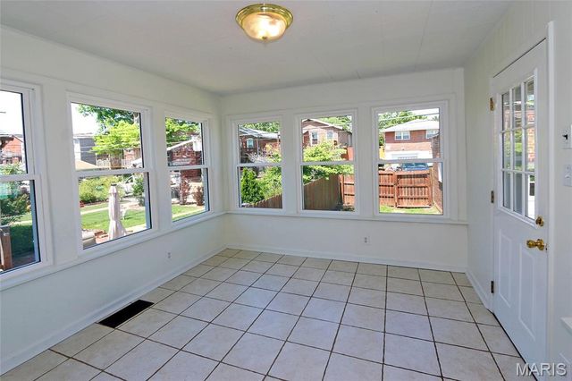 5121 Rosa Avenue, St Louis, MO 63109