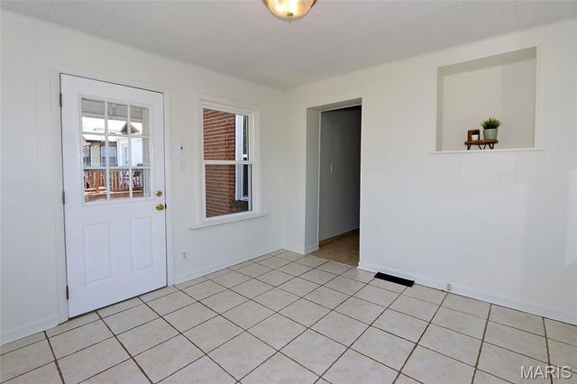 5121 Rosa Avenue, St Louis, MO 63109