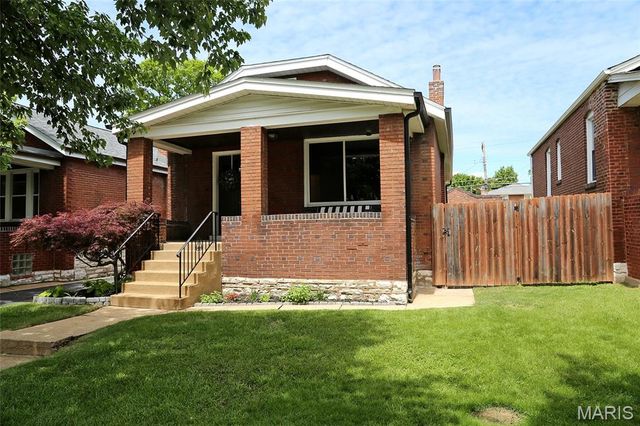 5121 Rosa Avenue, St Louis, MO 63109