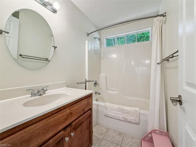 700 Water Fowl DR, Yorktown, VA 23692