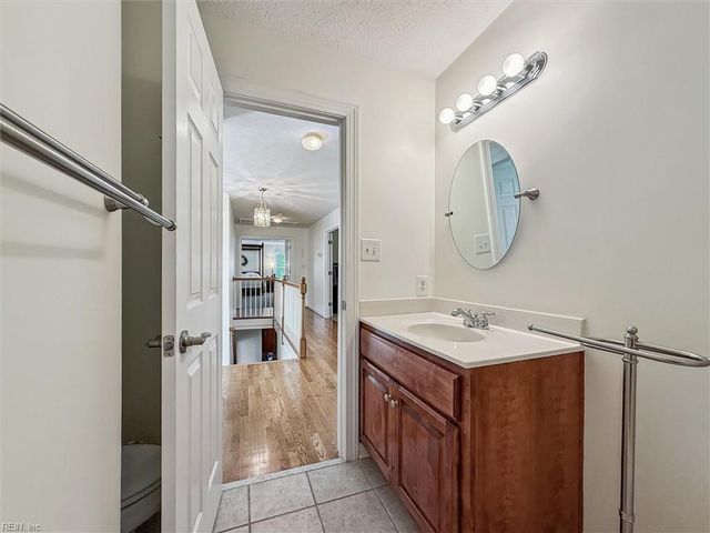 700 Water Fowl DR, Yorktown, VA 23692