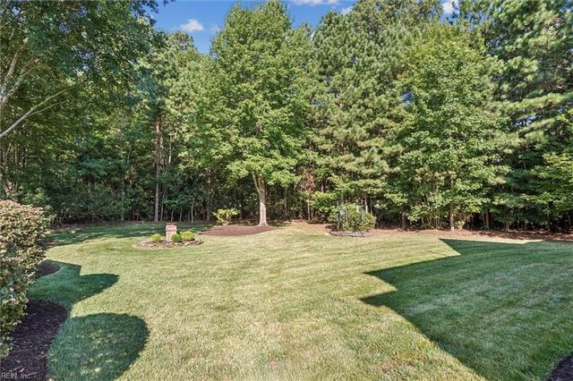 700 Water Fowl DR, Yorktown, VA 23692