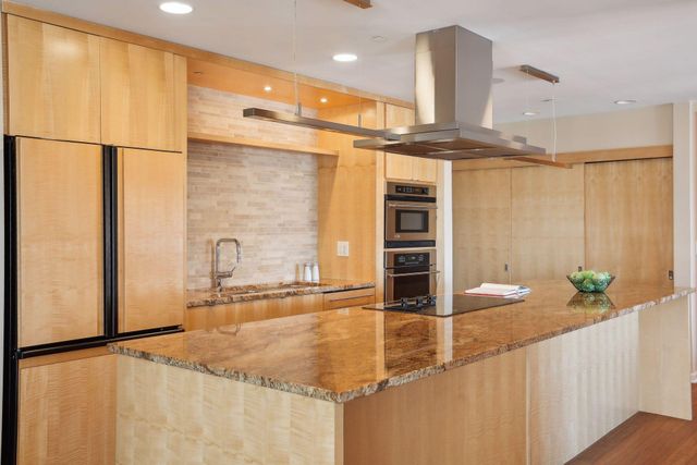 1235 Yale Place 1706, Minneapolis, MN 55403