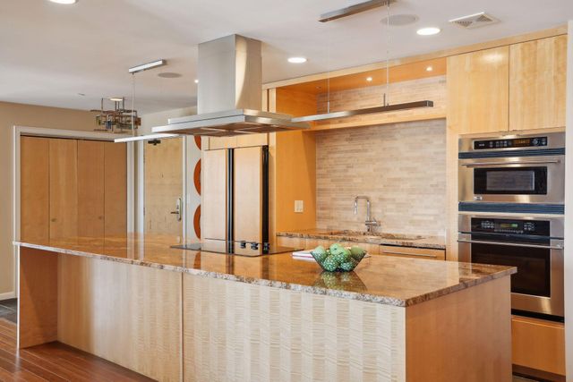 1235 Yale Place 1706, Minneapolis, MN 55403