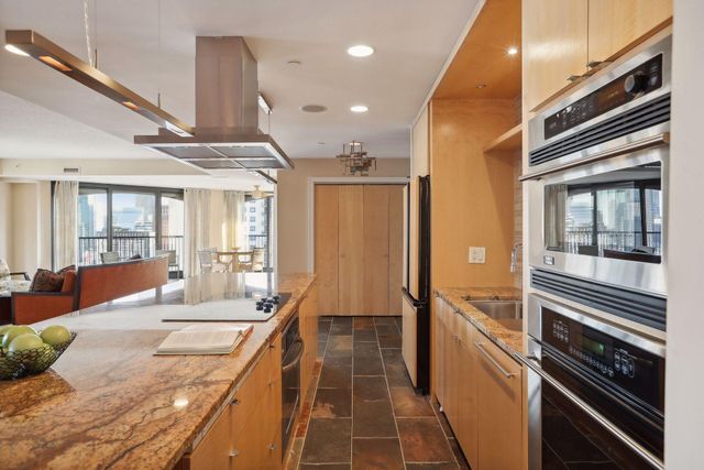 1235 Yale Place 1706, Minneapolis, MN 55403