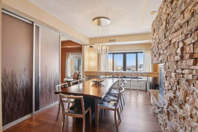 1235 Yale Place 1706, Minneapolis, MN 55403