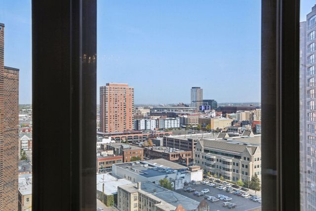 1235 Yale Place 1706, Minneapolis, MN 55403