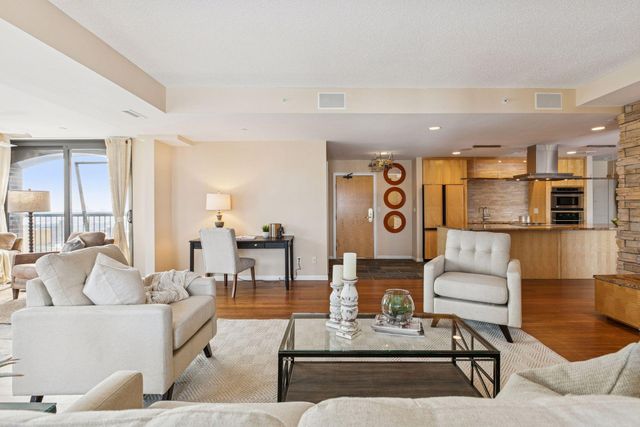 1235 Yale Place 1706, Minneapolis, MN 55403