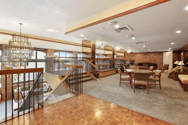 1235 Yale Place 1706, Minneapolis, MN 55403