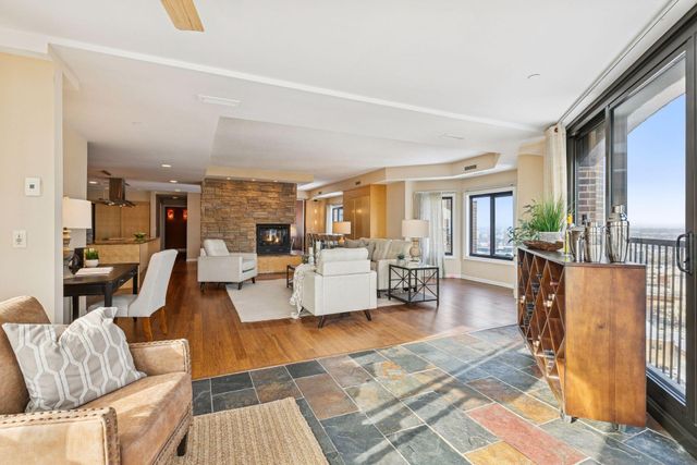 1235 Yale Place 1706, Minneapolis, MN 55403