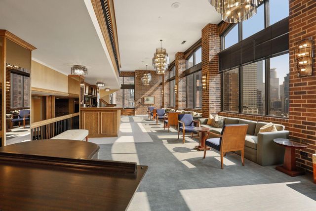 1235 Yale Place 1706, Minneapolis, MN 55403