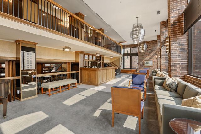 1235 Yale Place 1706, Minneapolis, MN 55403