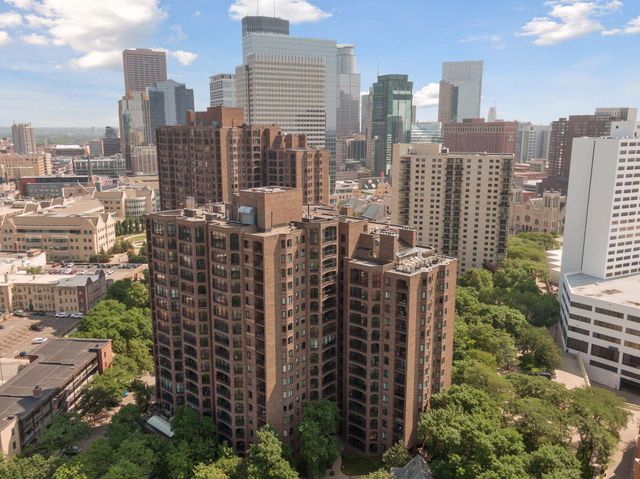 1235 Yale Place 1706, Minneapolis, MN 55403
