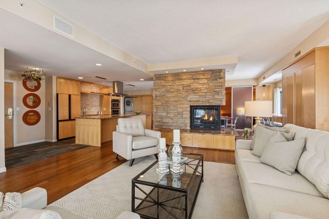 1235 Yale Place 1706, Minneapolis, MN 55403