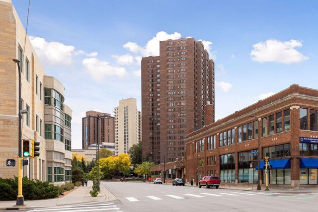 1235 Yale Place 1706, Minneapolis, MN 55403