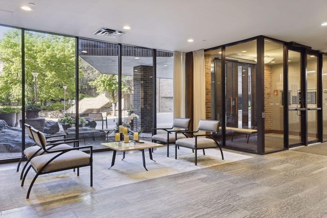 1235 Yale Place 1706, Minneapolis, MN 55403