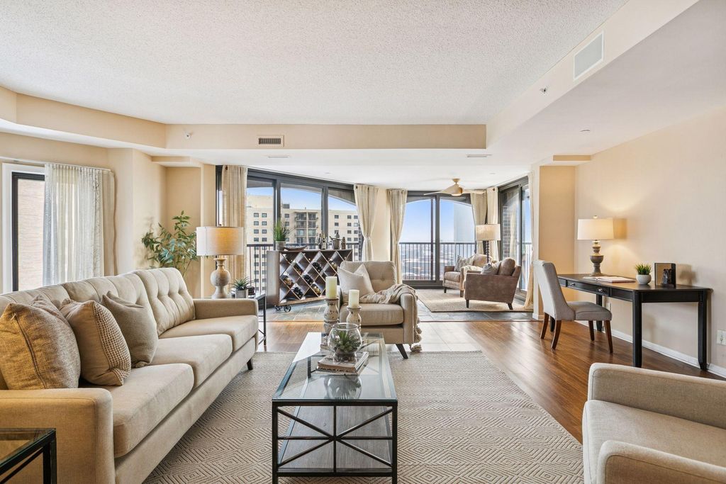 1235 Yale Place 1706, Minneapolis, MN 55403