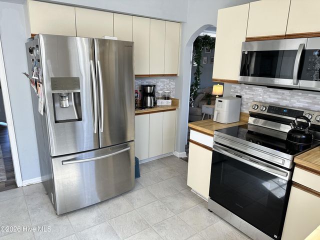 213 Mahogany Drive, Jacksonville, NC 28540