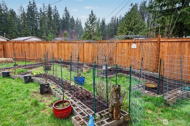 8365 Golden Valley Boulevard, Maple Falls, WA 98266