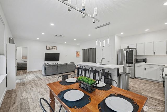 8365 Golden Valley Boulevard, Maple Falls, WA 98266