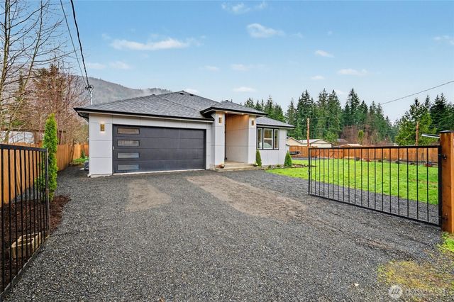8365 Golden Valley Boulevard, Maple Falls, WA 98266