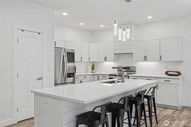 8365 Golden Valley Boulevard, Maple Falls, WA 98266