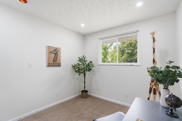 1231 Carolwood Avenue, Columbus, OH 43227