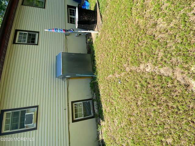 807 Monmouth Road, Cream Ridge, NJ 08514