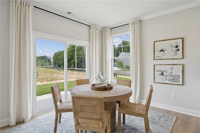 907 Intracoastal WAY, Chesapeake, VA 23322