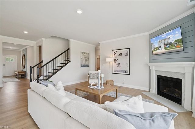 907 Intracoastal WAY, Chesapeake, VA 23322