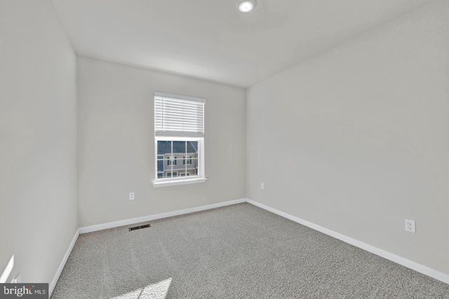 5030 SILVER OAK DR, Rosedale, MD 21237
