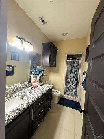 1008 W B Street, Mission, TX 78572