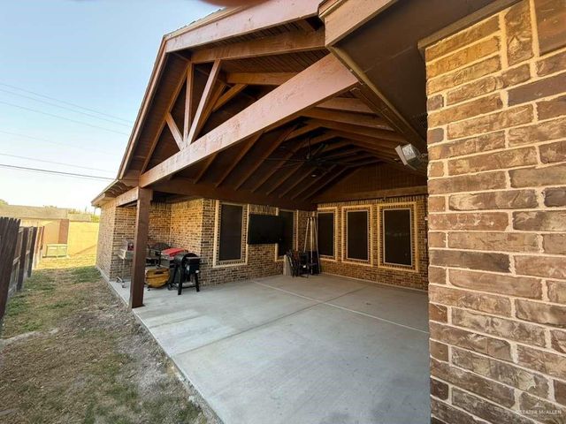 1008 W B Street, Mission, TX 78572