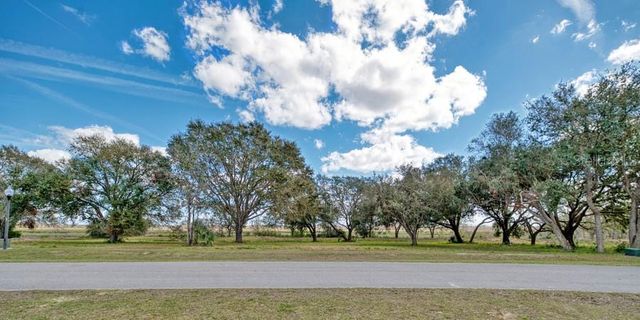 ROYAL PALM DR, Groveland, FL 34736