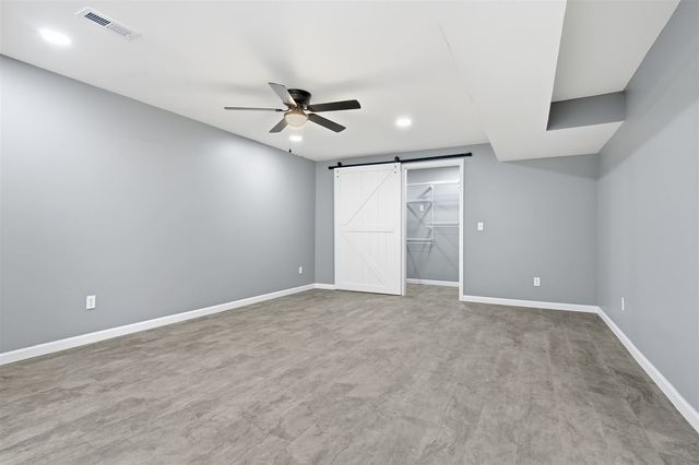 2702 Westbrook Drive, Bloomington, IL 61705