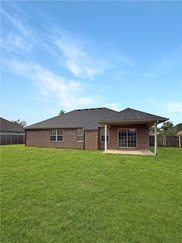 2416 Sara Alice Court, Fayetteville, AR 72701