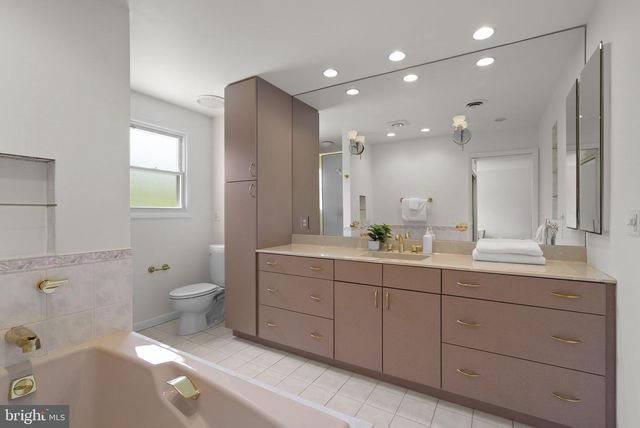 3135 ANCHORAGE DR, Annapolis, MD 21403