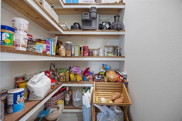 1020 10th Street, Hempstead, TX 77445