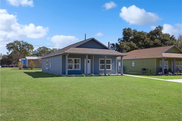 1020 10th Street, Hempstead, TX 77445