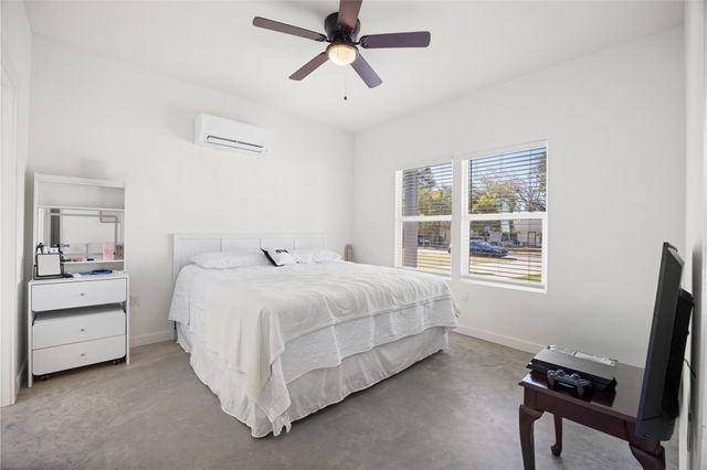 1020 10th Street, Hempstead, TX 77445